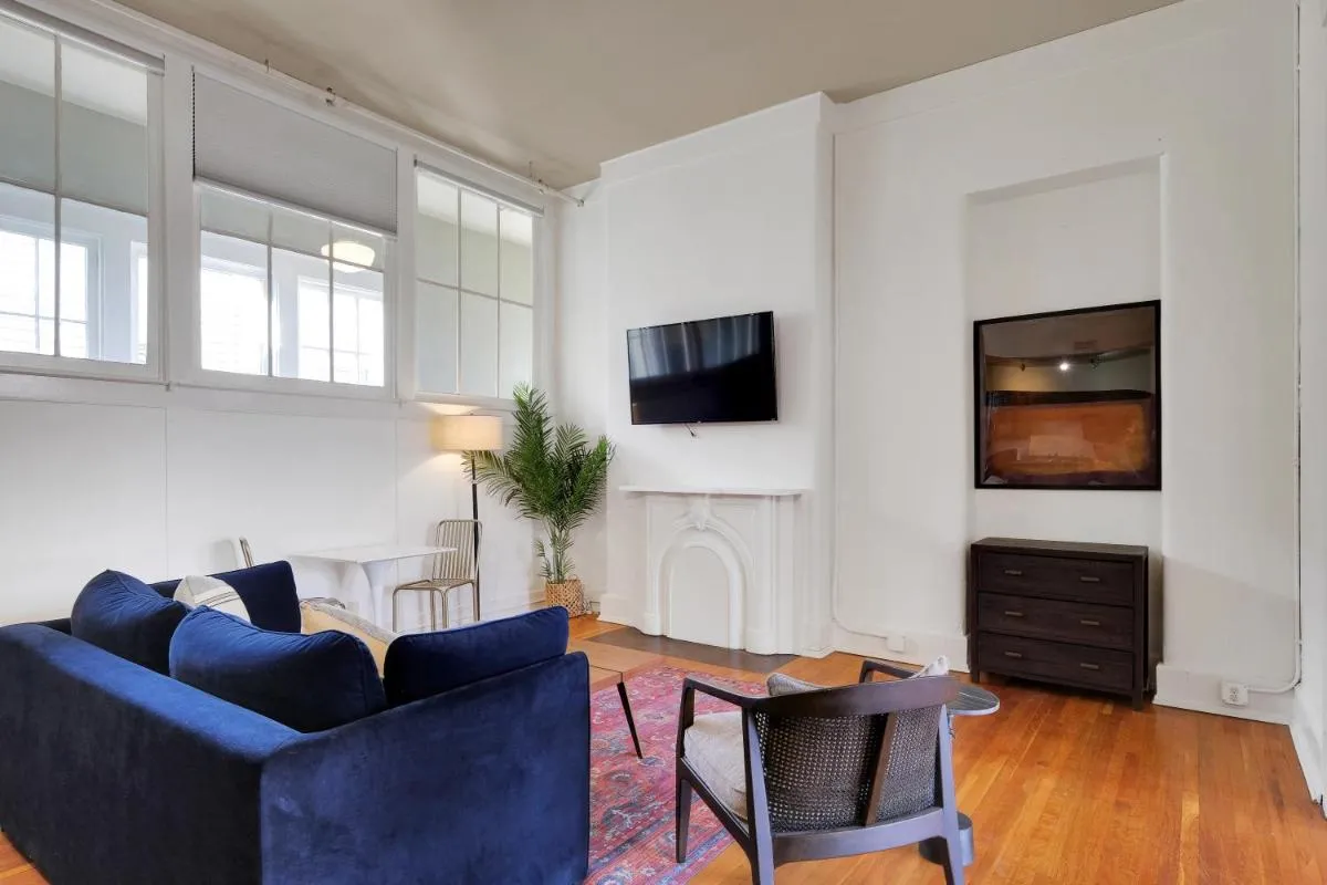 Image 4 of Apartment With King Bed In Downtown Louisville