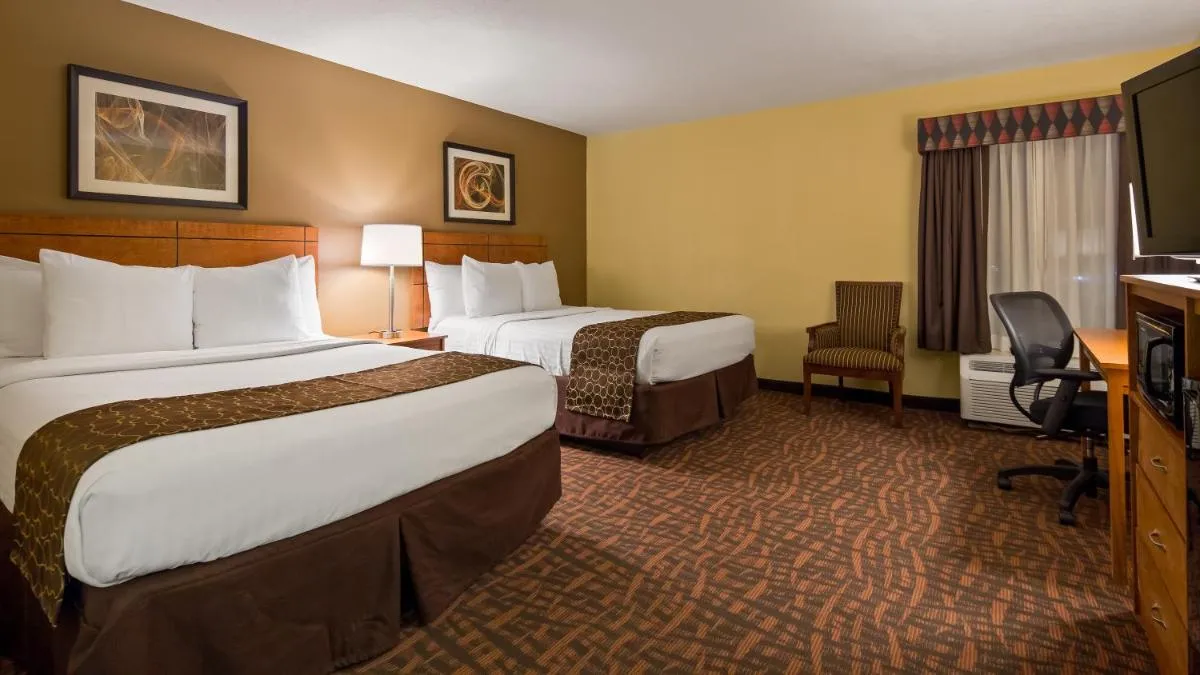 Image 1 of Best Western Louisville East Inn & Suites