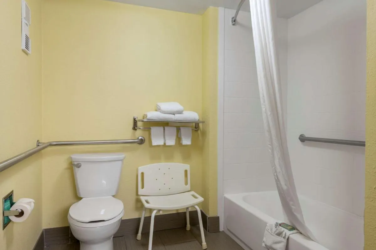 Image 2 of Best Western Louisville East Inn & Suites