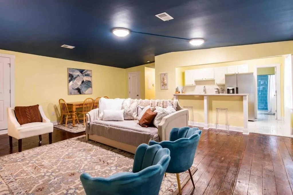 Image 3 of Blueberry Lemondrop Germantown 2 Bedroom Apartment