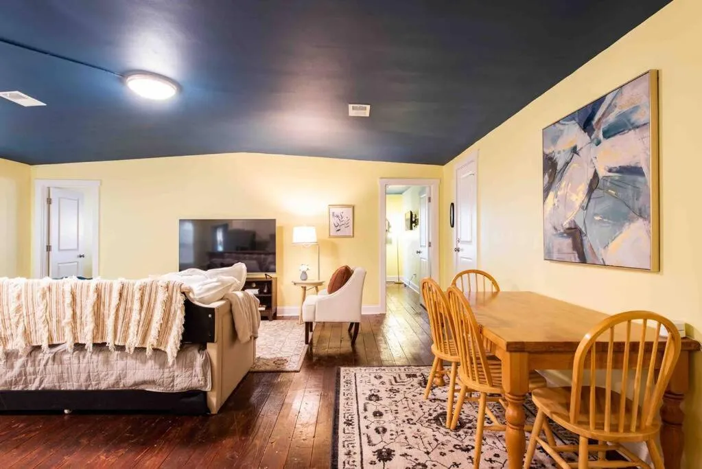 Image 4 of Blueberry Lemondrop Germantown 2 Bedroom Apartment