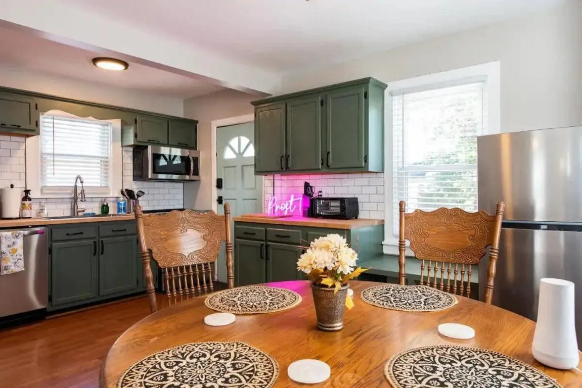 Image of Charming home near Churchill Ds and Expo Center