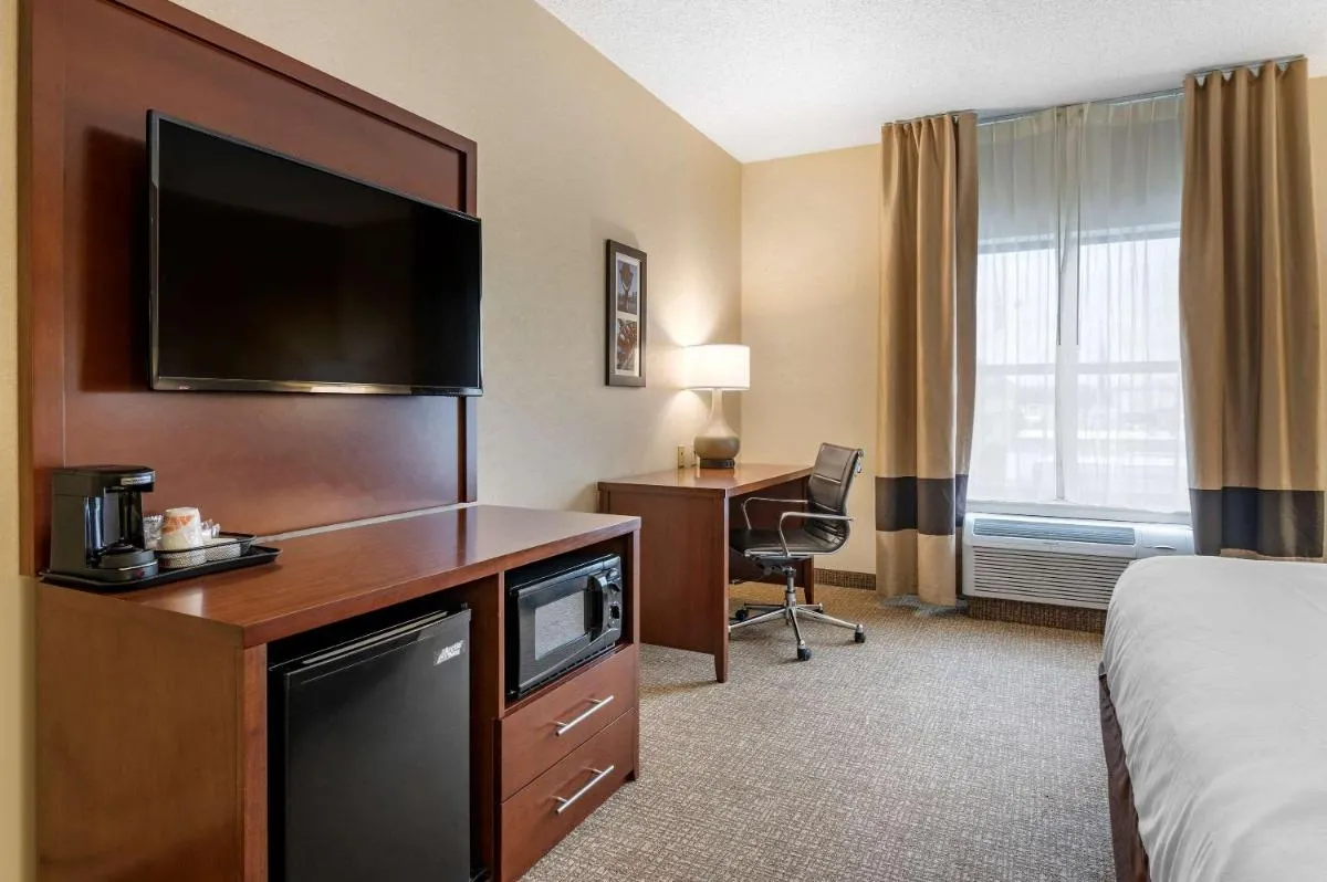 Image 5 of Comfort Inn Southwest Louisville