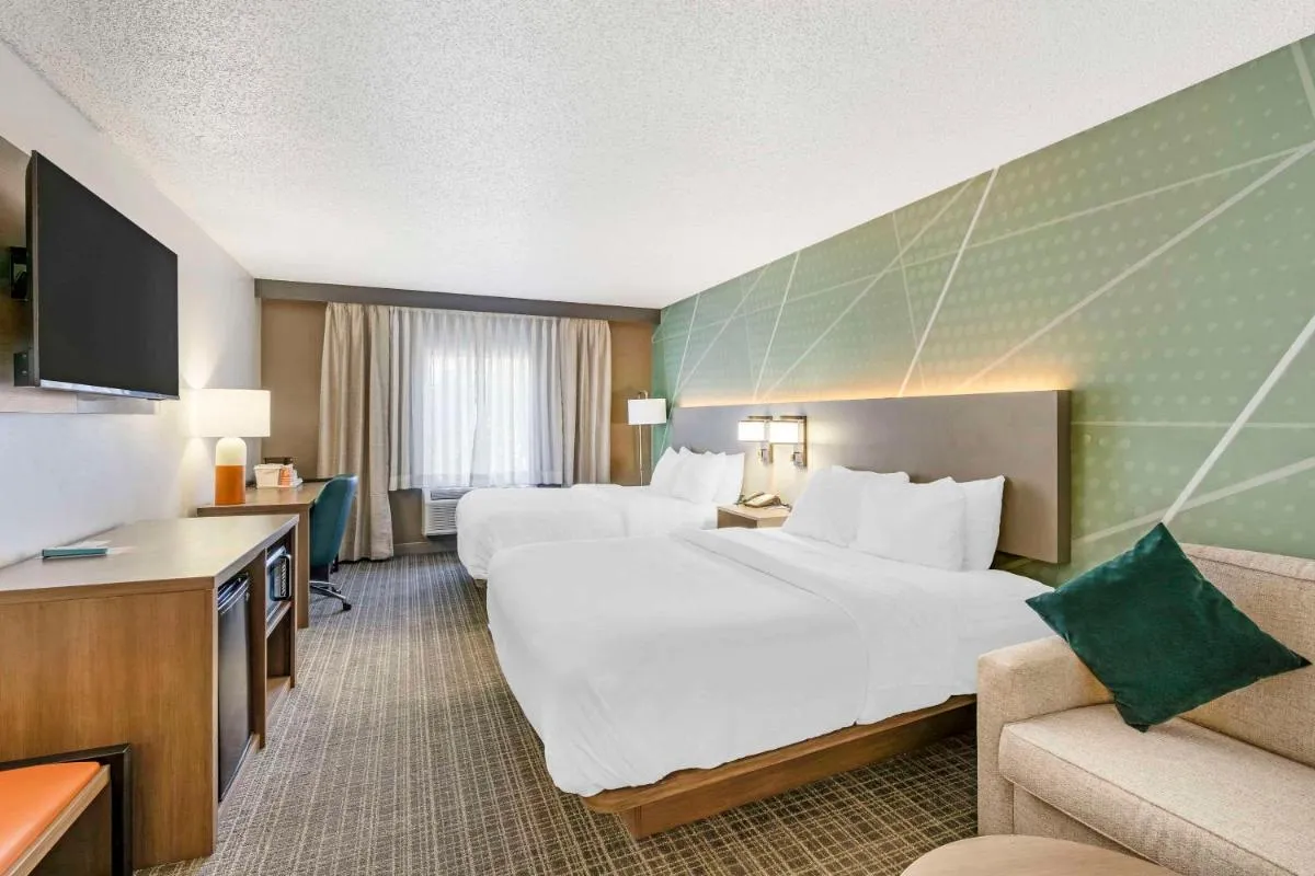 Image 1 of Comfort Inn & Suites Louisville Airport Fair & Expo
