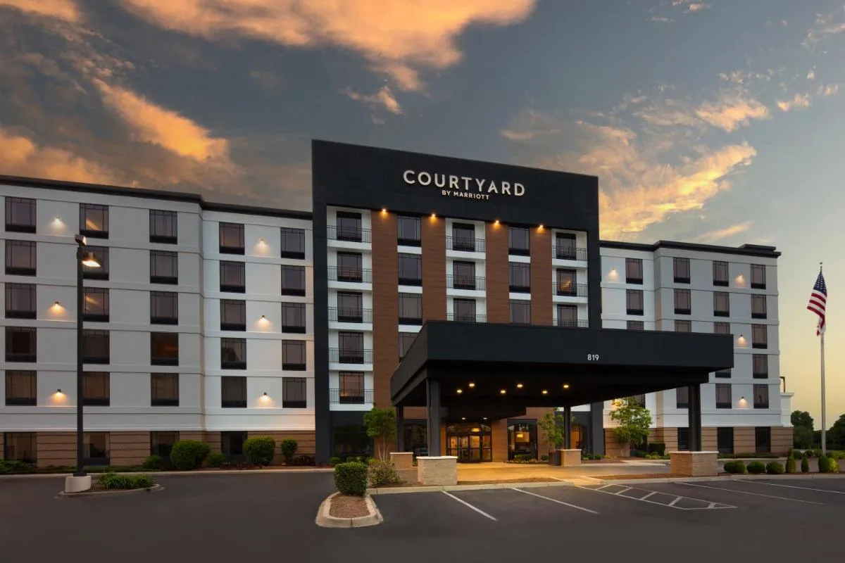 Image 6 of Courtyard Louisville Airport