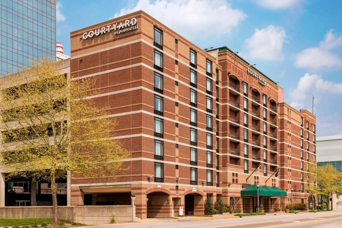 Image 2 of Courtyard Louisville Downtown