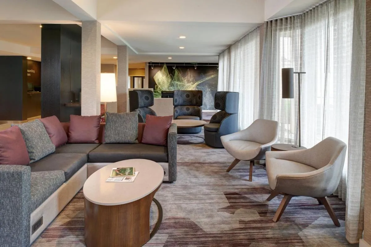 Image 4 of Courtyard by Marriott Louisville East