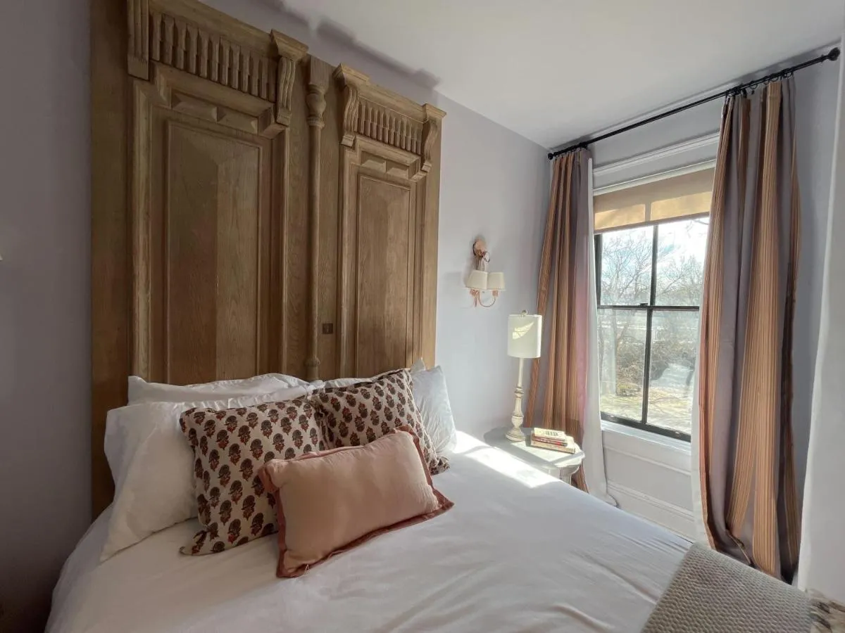Image 4 of Cozy Corner in Frankfort Hideaway