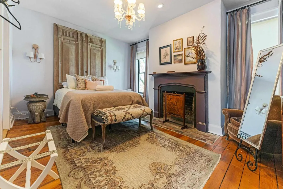 Image 1 of Cozy Corner in Frankfort Hideaway