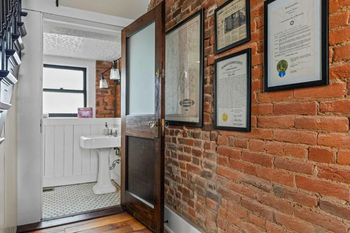 Image 2 of Cozy Corner in Frankfort Hideaway