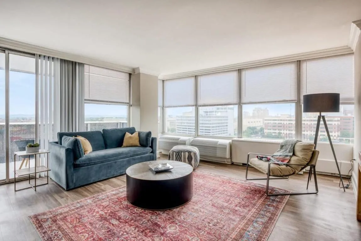 Image of CozySuites 800 Tower 1BR with sky pool, gym! 24