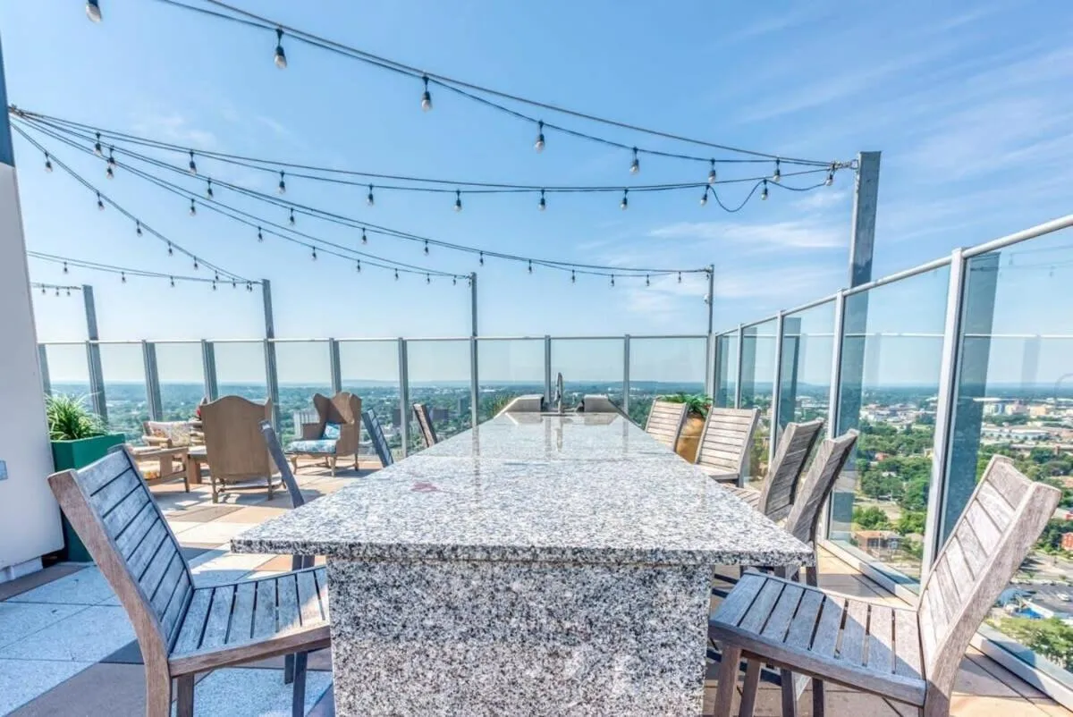 Image 4 of CozySuites 800 Tower 1BR w sky pool gym 20