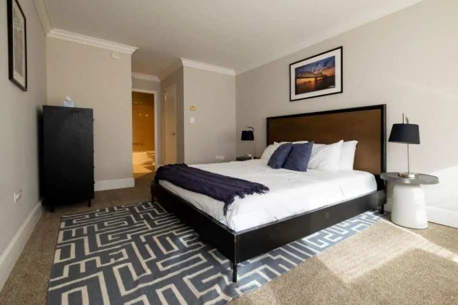 Image 1 of CozySuites 800 Tower 2BR with sky pool, gym! 35