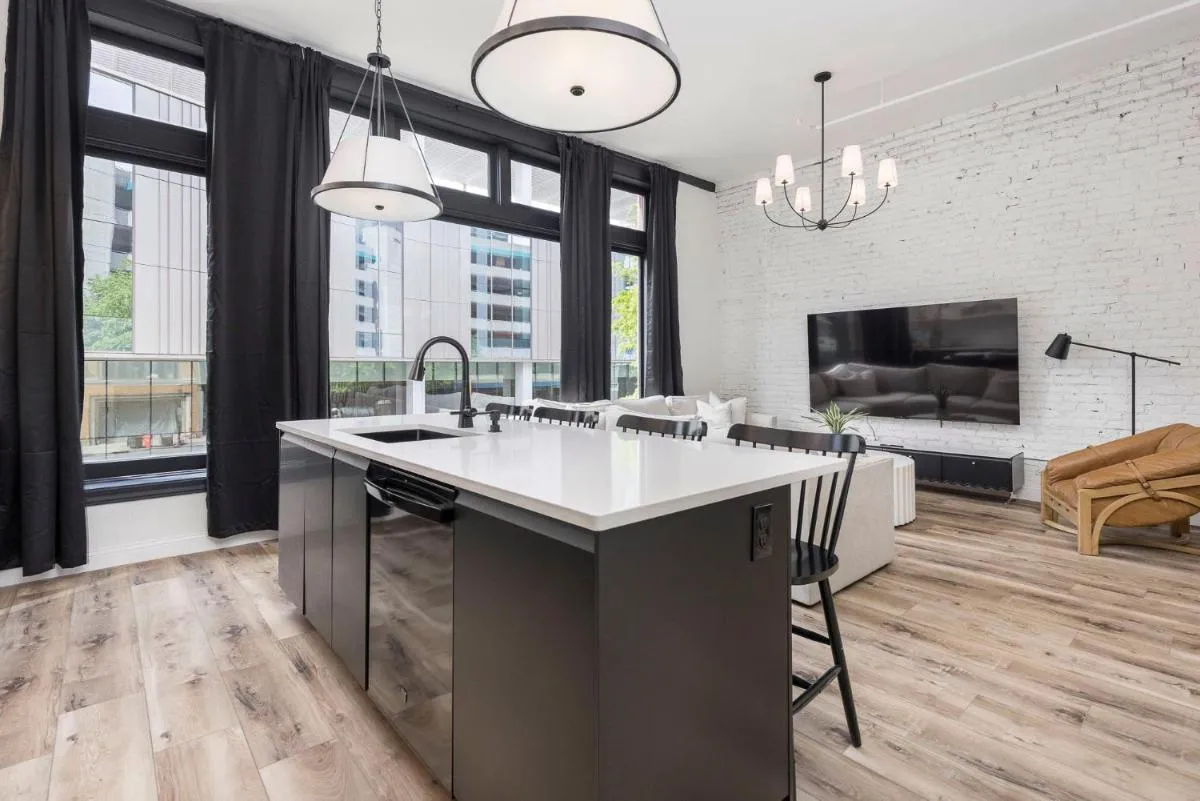 Image 3 of Decadent Cityscape Retreat
