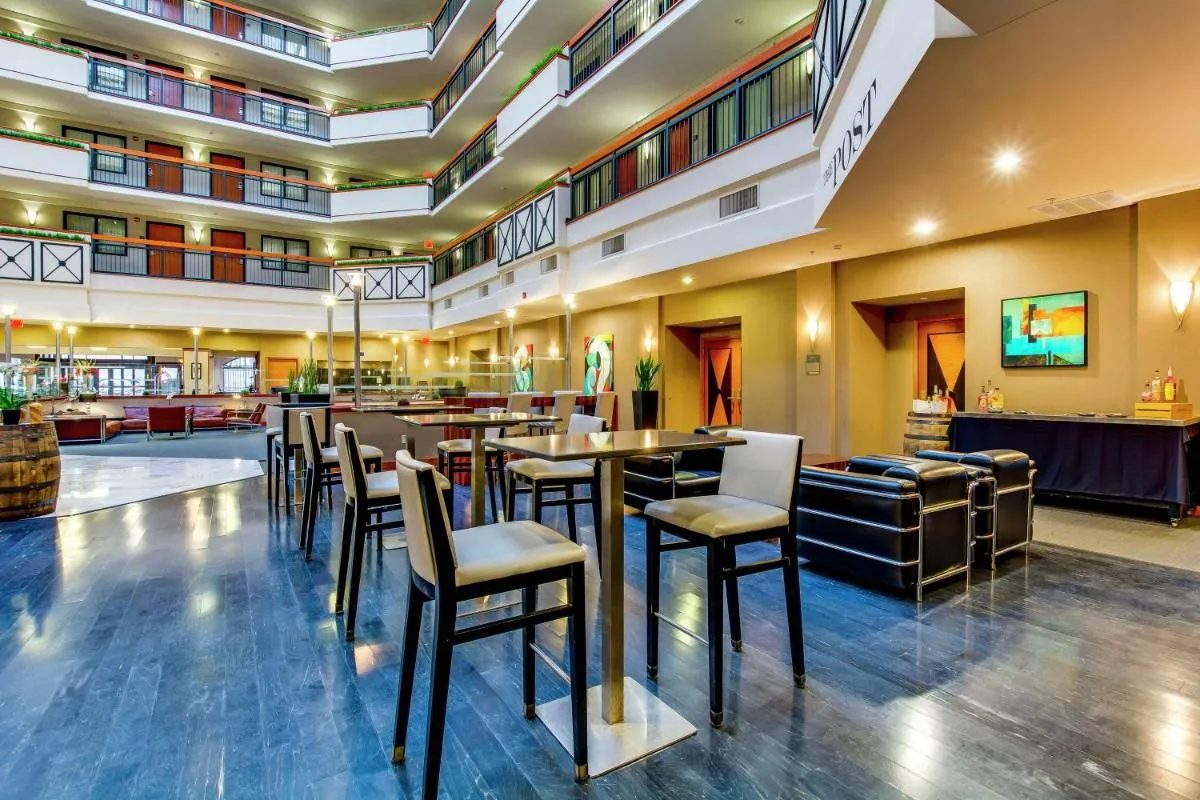Image 3 of Embassy Suites by Hilton Louisville East