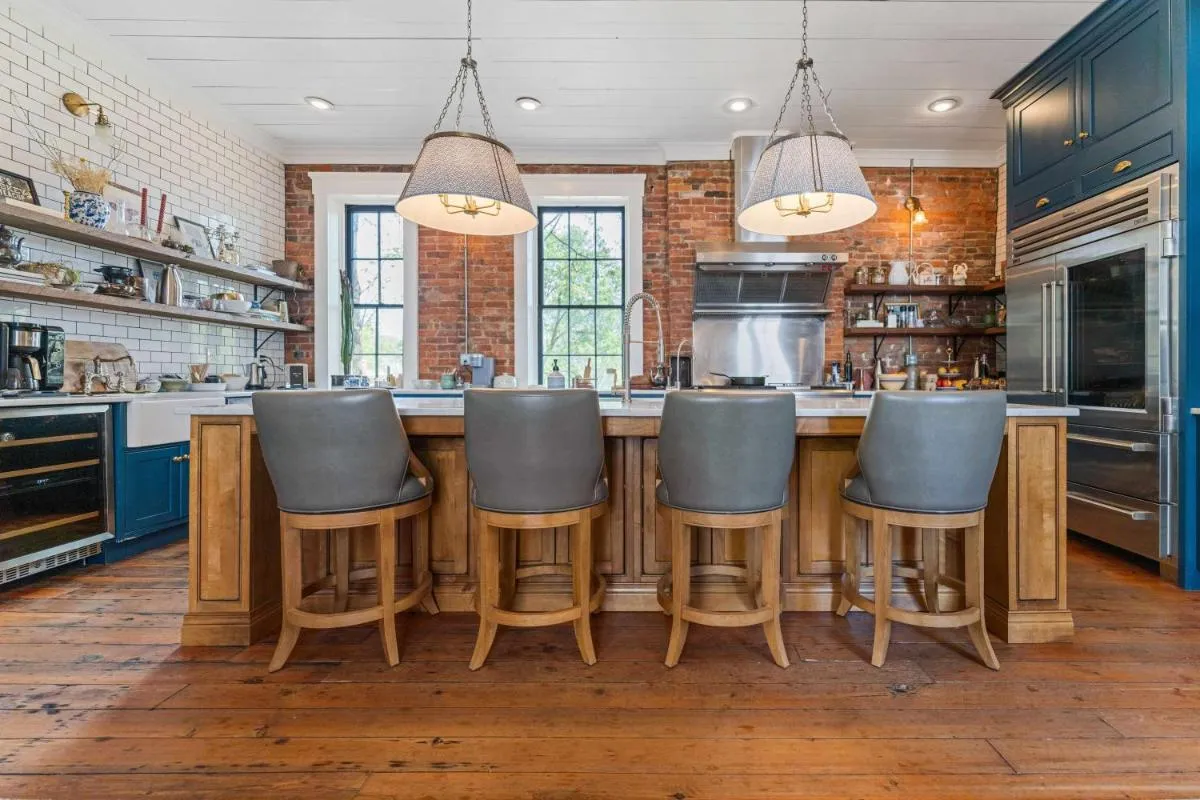 Image 1 of Frankfort Hideaway Urban Retreat in Louisville
