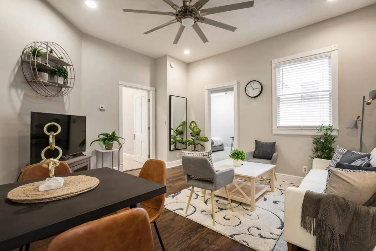 Image 4 of Gorgeous 3BR 2BA on Frankfort by Cozysuites