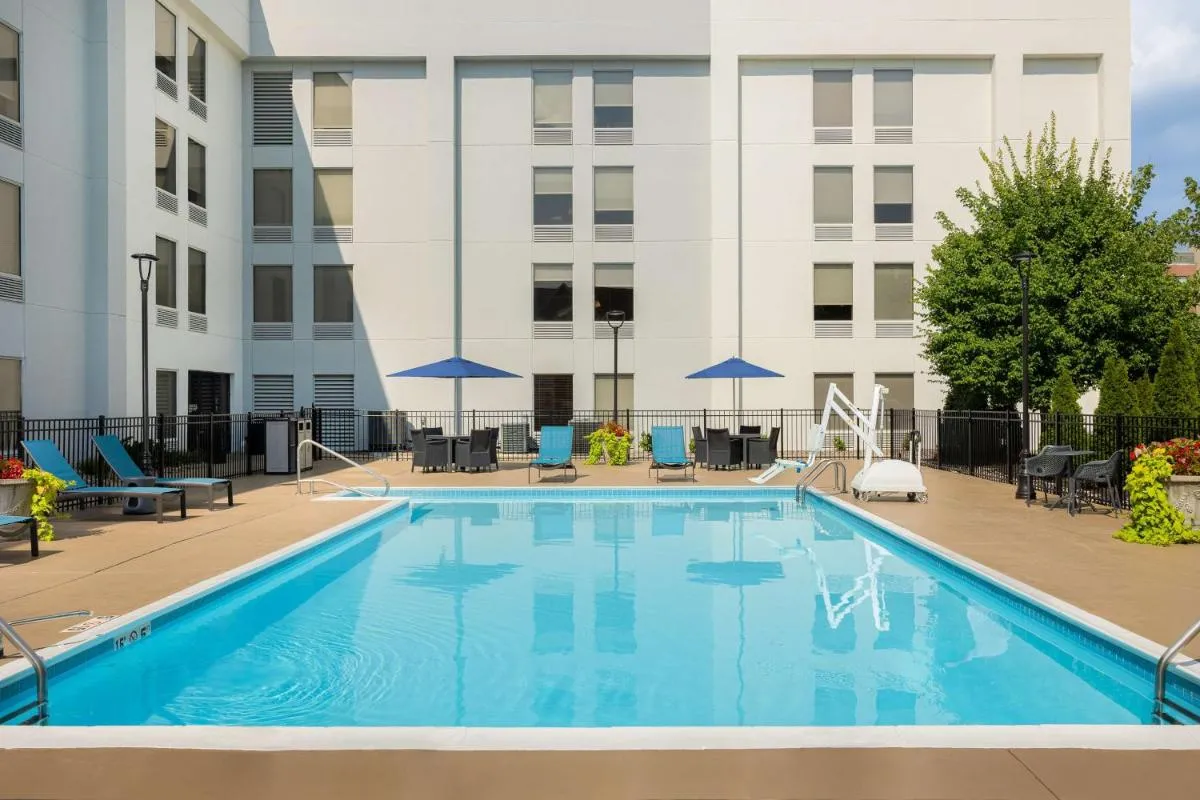 Image 3 of Hampton Inn Louisville Airport Fair/Expo Center