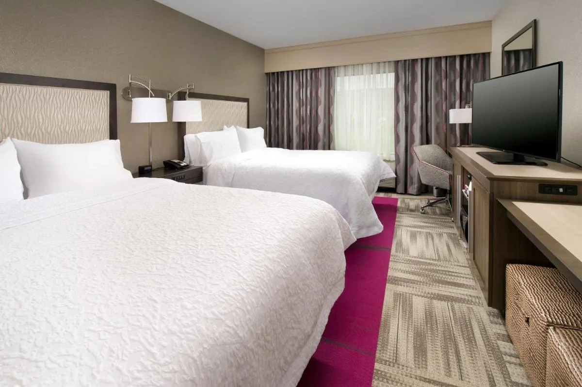 Image 1 of Hampton Inn Louisville East Hurstbourne