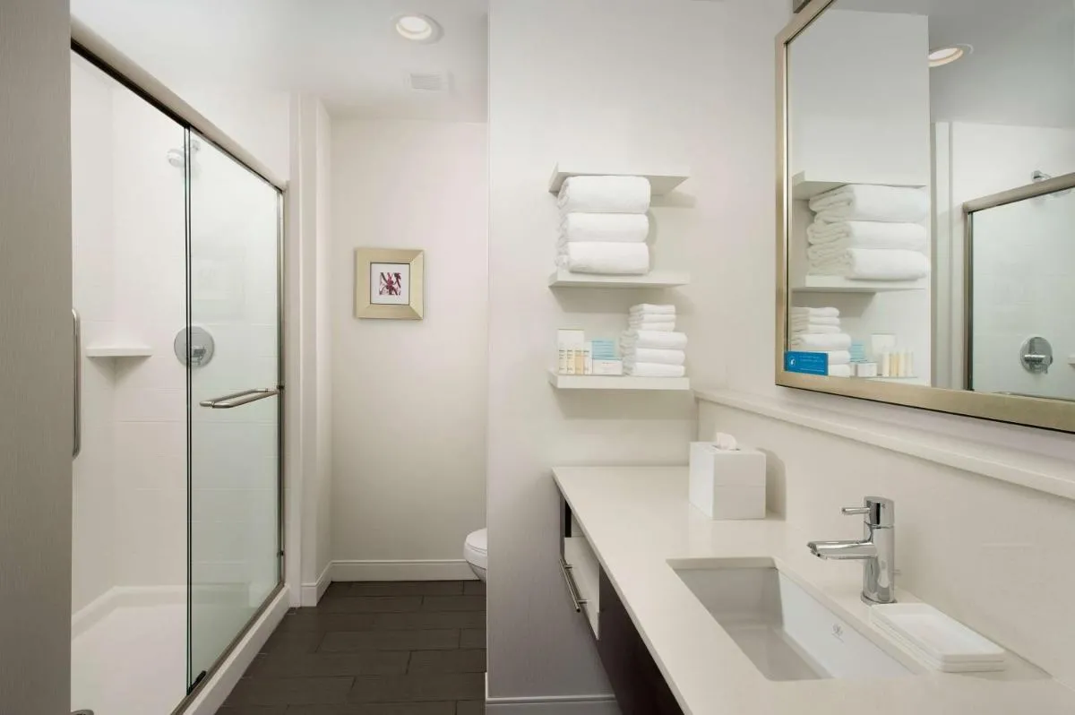 Image 2 of Hampton Inn Louisville East Hurstbourne