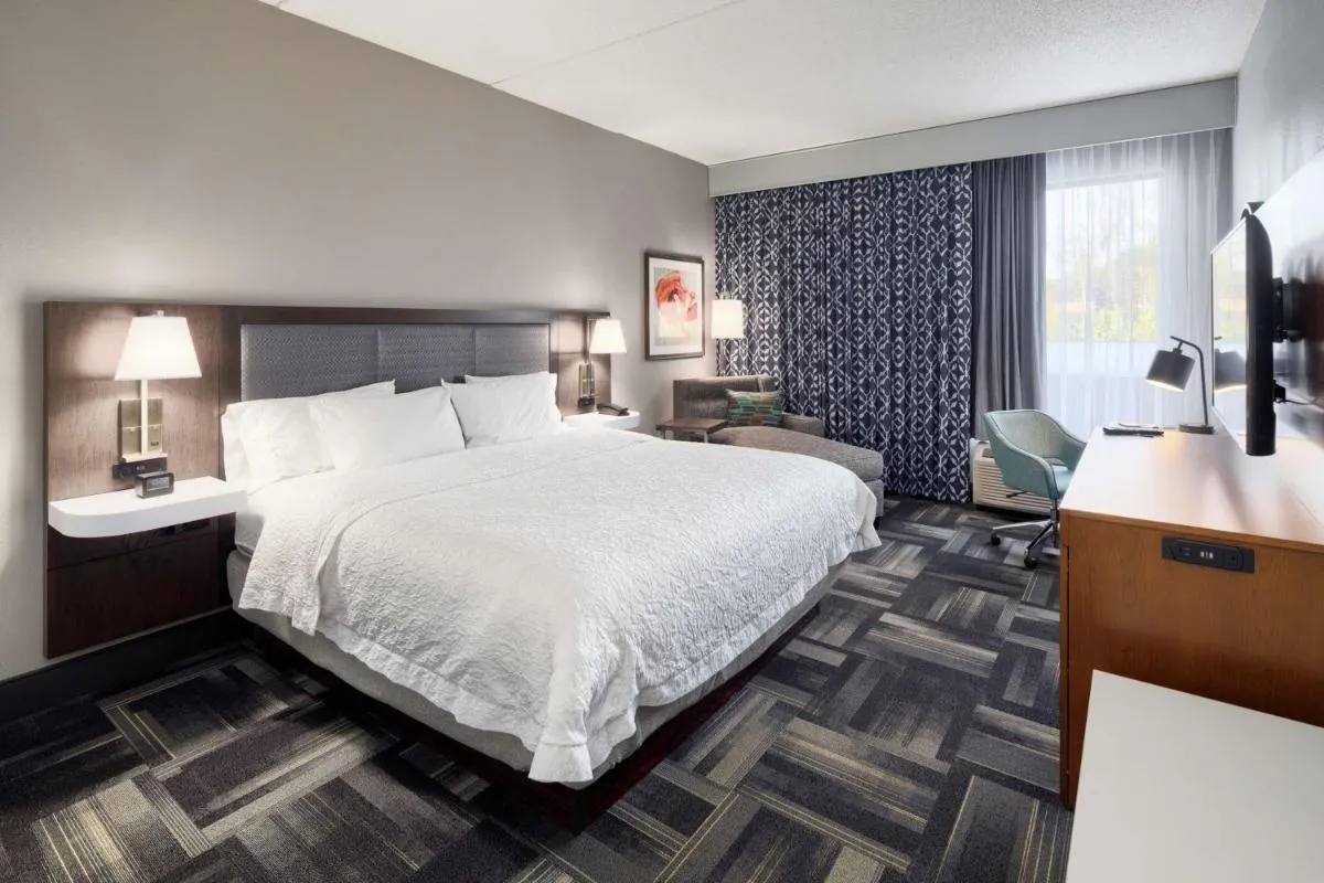 Image 1 of Hampton Inn Louisville Northeast