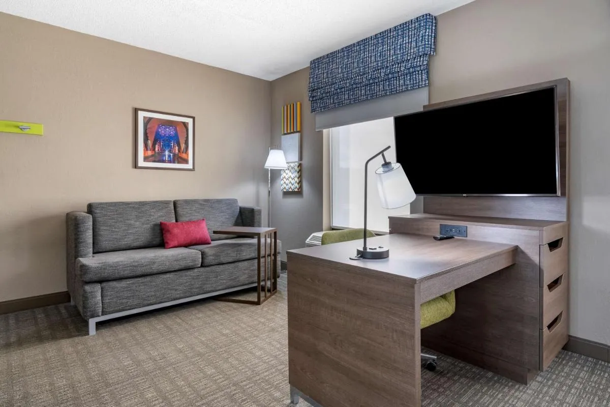 Image 5 of Hampton Inn & Suites Louisville East