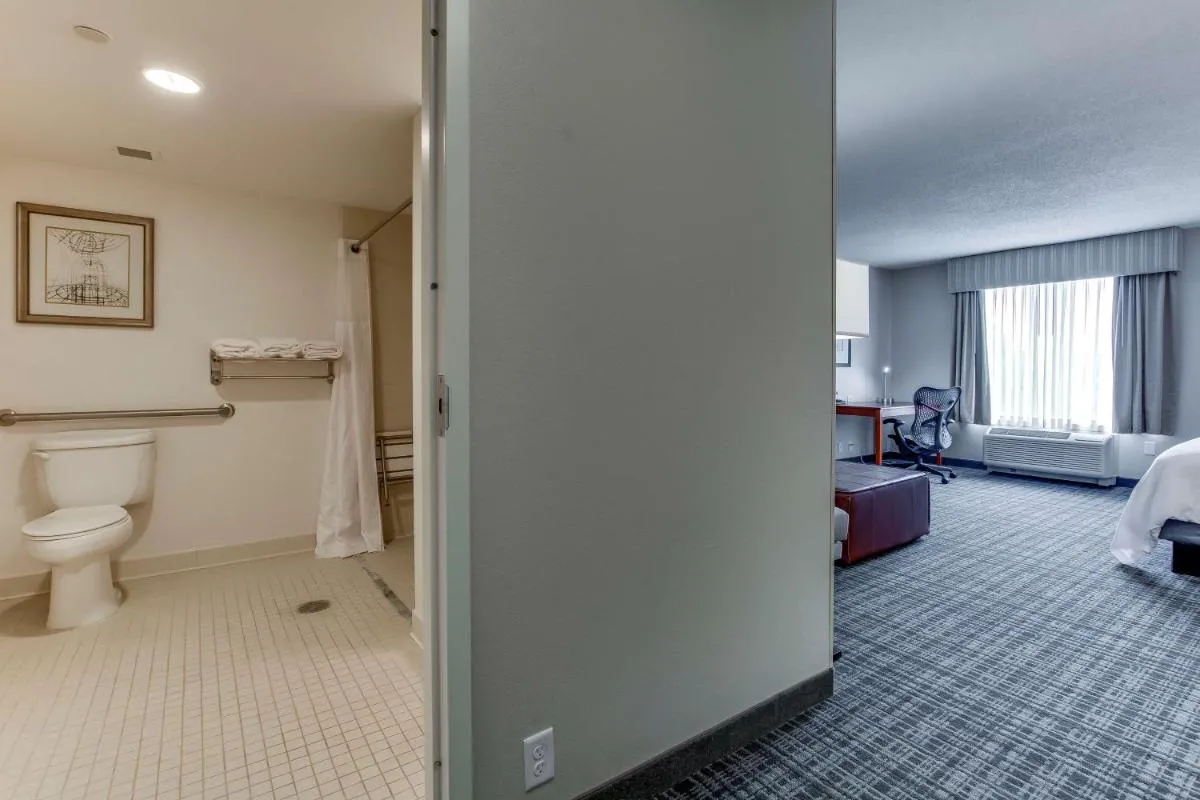 Image 2 of Hilton Garden Inn Louisville Airport