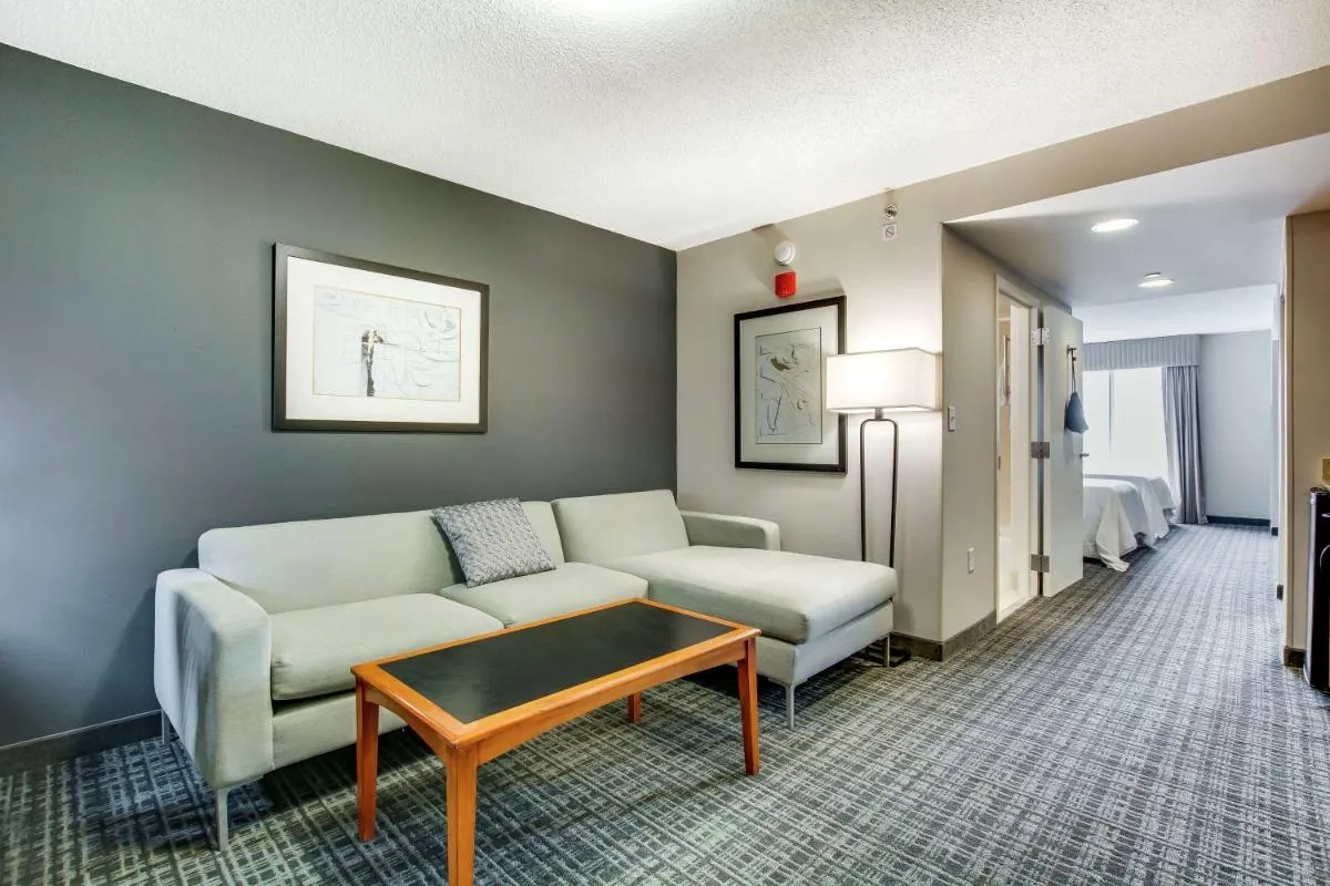 Image 5 of Hilton Garden Inn Louisville Airport