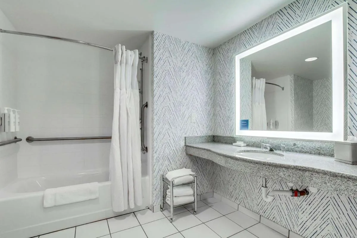 Image 2 of Hilton Garden Inn Louisville-Northeast