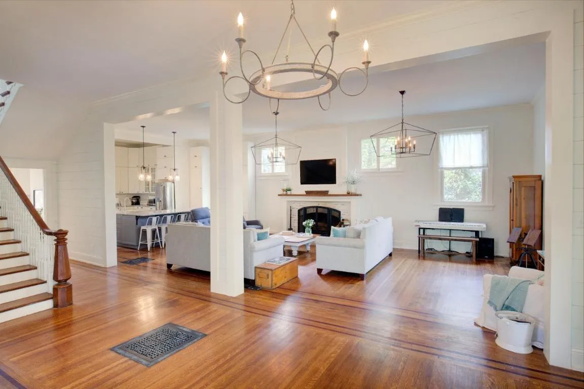 Image of Historic Peterson Mansion – Savor Life and Rest with Friends!