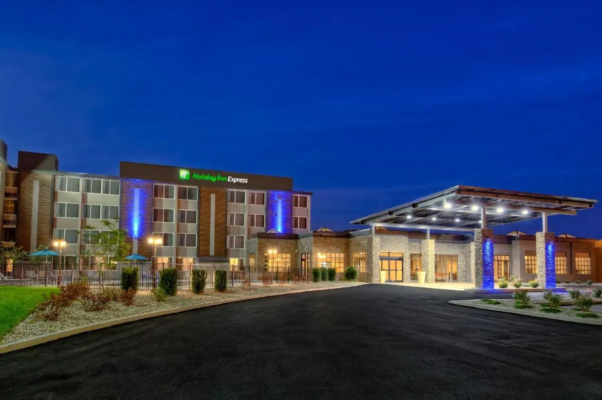 Image 2 of Holiday Inn Express Louisville Airport Expo Center, an IHG Hotel