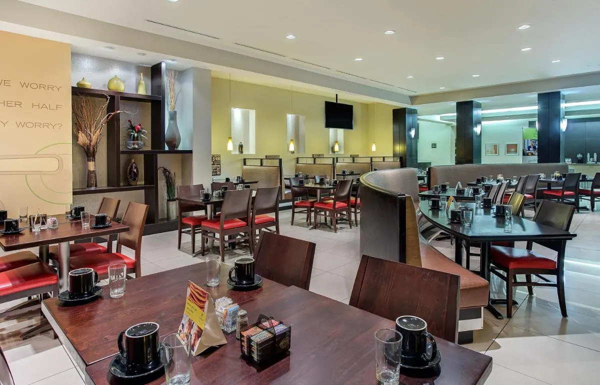 Image 3 of Holiday Inn Louisville Airport – Fair/Expo, an IHG Hotel