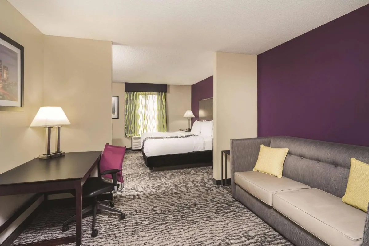 Image 6 of La Quinta Inn & Suites by Wyndham Louisville East