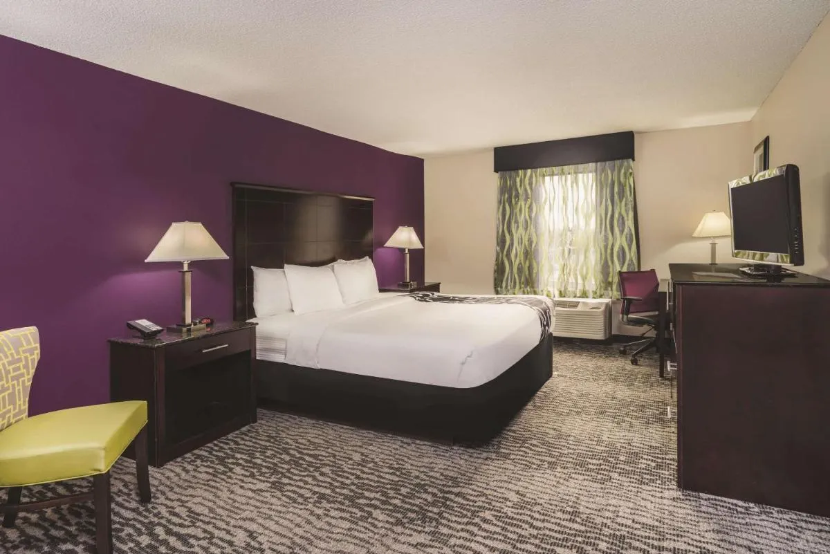 Image 5 of La Quinta Inn & Suites by Wyndham Louisville East
