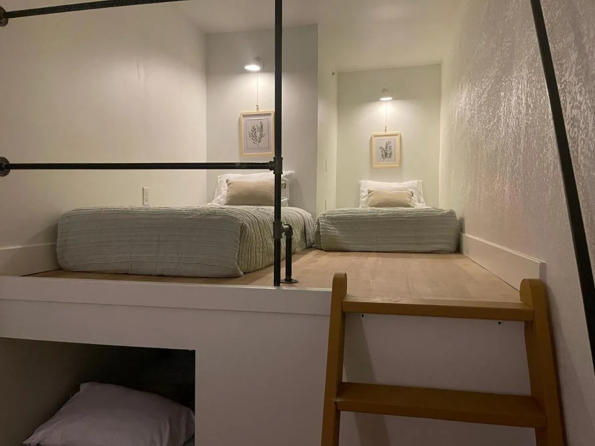 Image 1 of Lou-City Penthouse Suite! Savor Life with Hollyhock