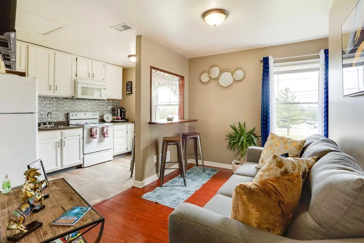 Image 3 of Louisville Apartment – Walk to Restaurants!