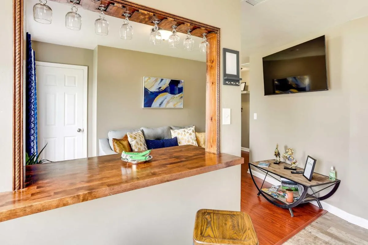 Image 4 of Louisville Apartment – Walk to Restaurants!