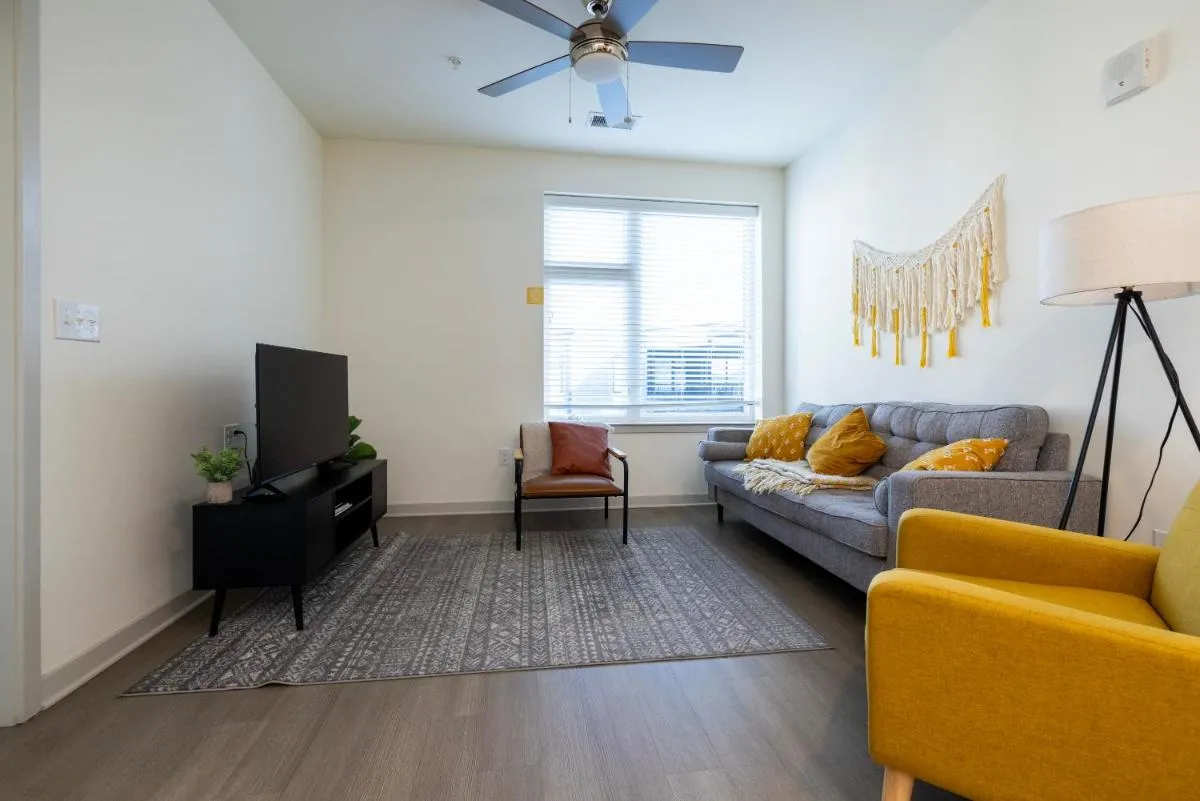 Image 4 of Modern Nulu 2BR CozySuites 01