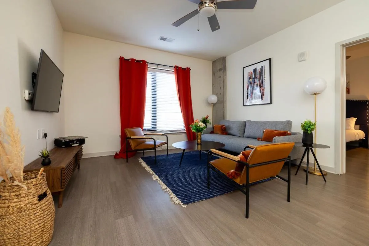 Image 4 of Modern Nulu 2BR CozySuites Unit 03