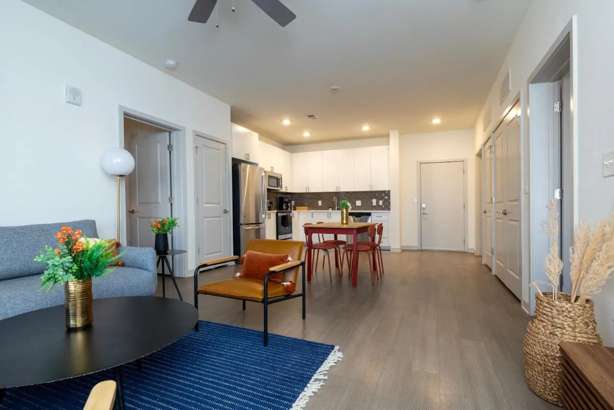 Image 3 of Modern Nulu 2BR CozySuites Unit 03