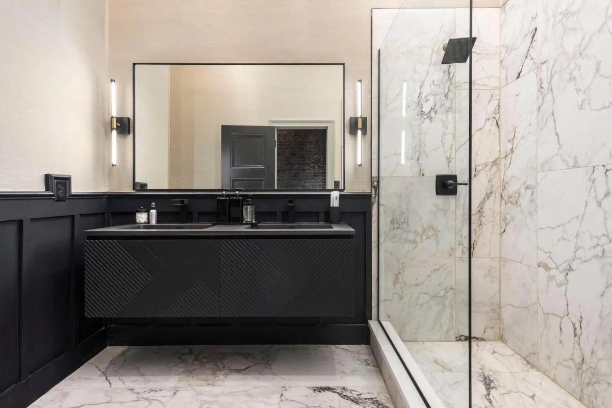 Image 2 of Penthouse Grand Executive Suite