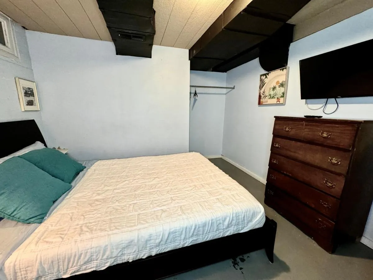 Image 2 of Schillhaus