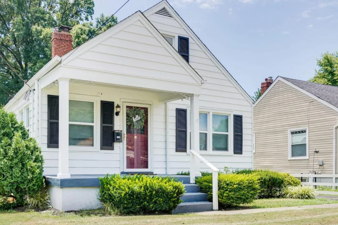 Image of Spacious 4BR Home with Cozy Vibes in Louisville