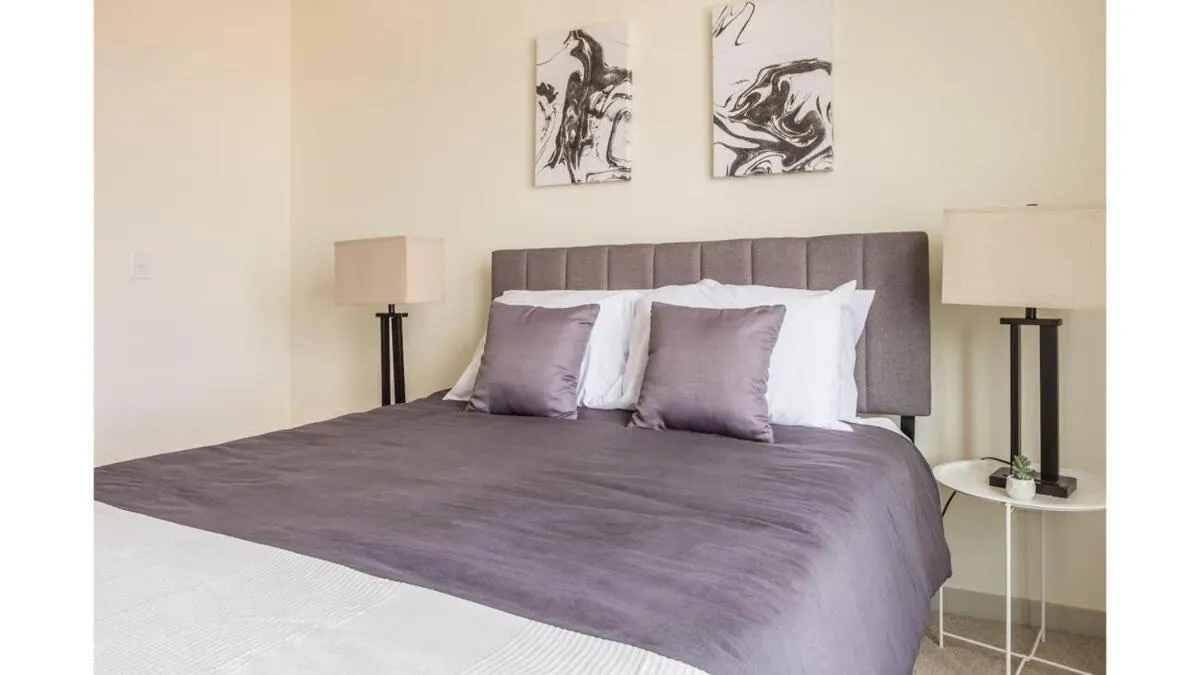 Image of Stunning Nulu 1BR CozySuites 03