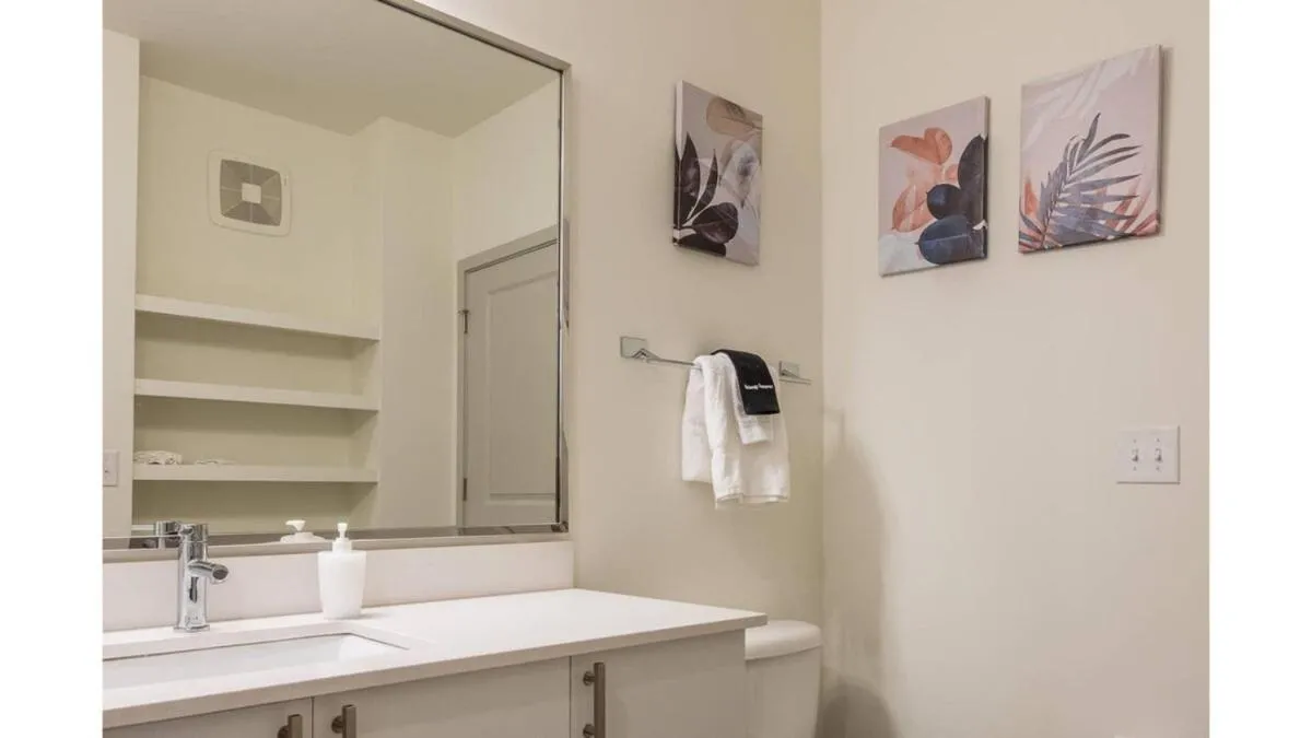 Image 2 of Stunning Nulu 1BR CozySuites 03