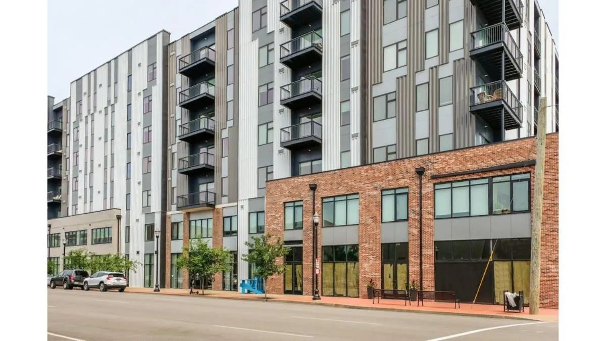 Image 5 of Stunning Nulu 1BR CozySuites 04