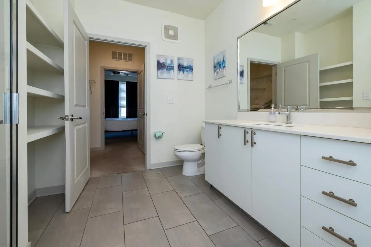 Image 2 of Stunning Nulu 1BR CozySuites 06