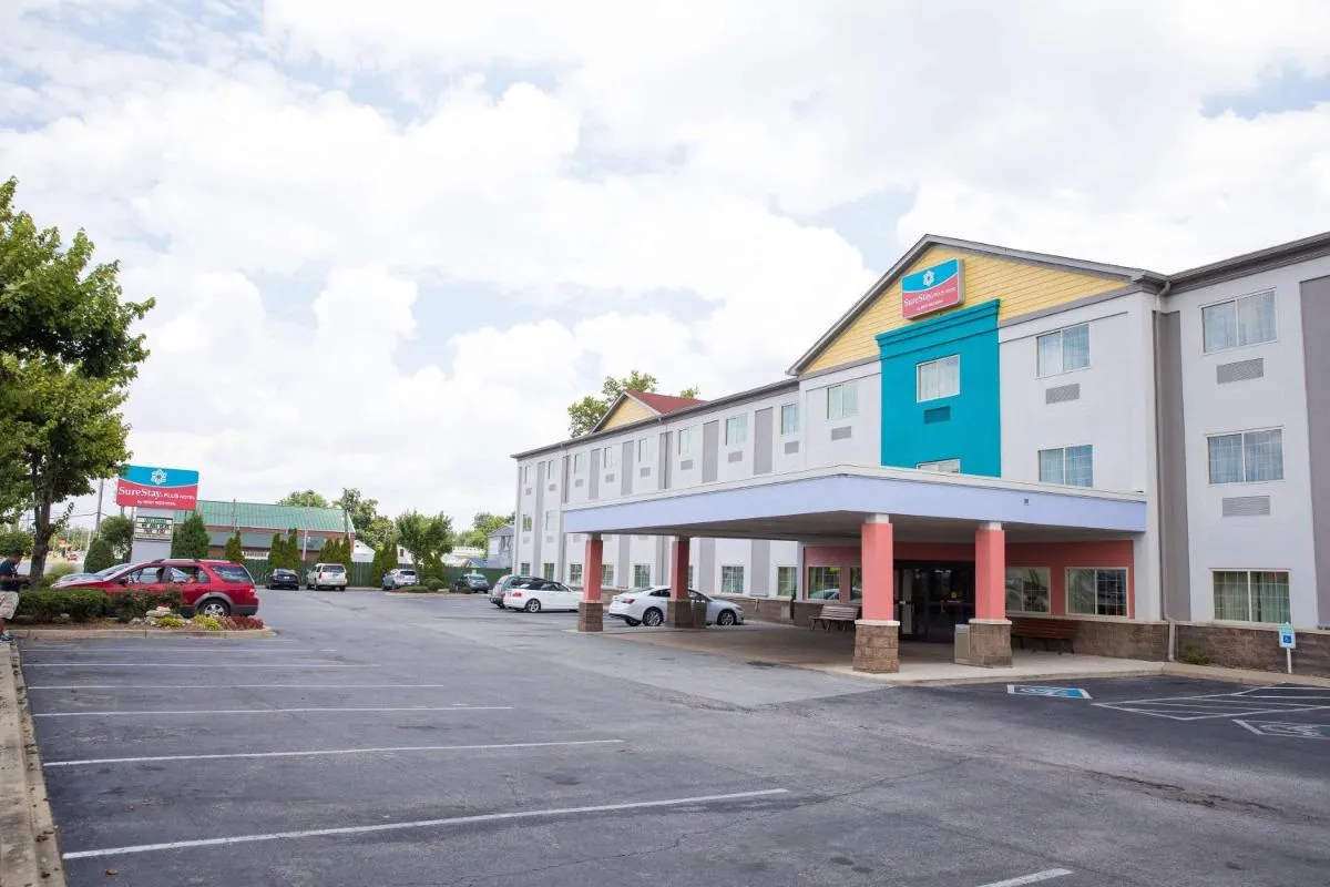 Image 5 of SureStay Plus by Best Western Louisville Airport Expo