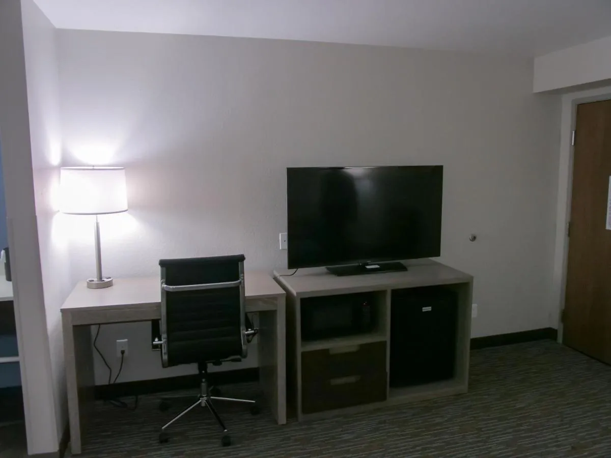 Image 6 of Wingate by Wyndham Louisville Airport Expo Center