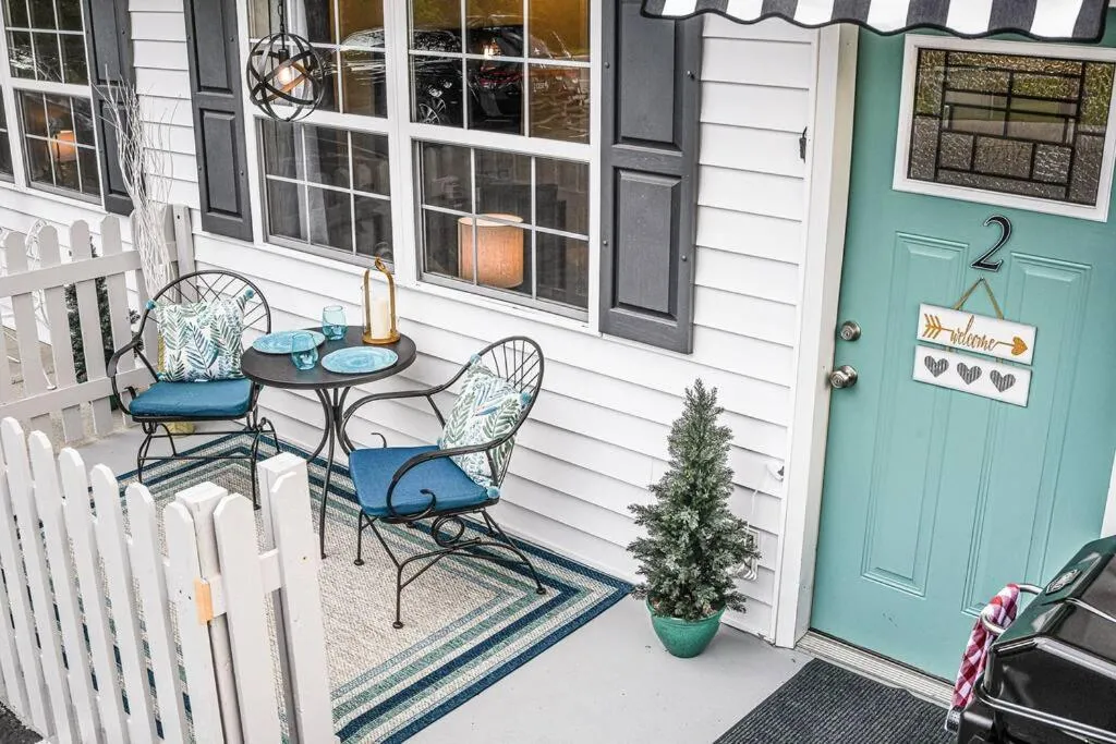 Image of ground level flat with washer-dryer & easy parking